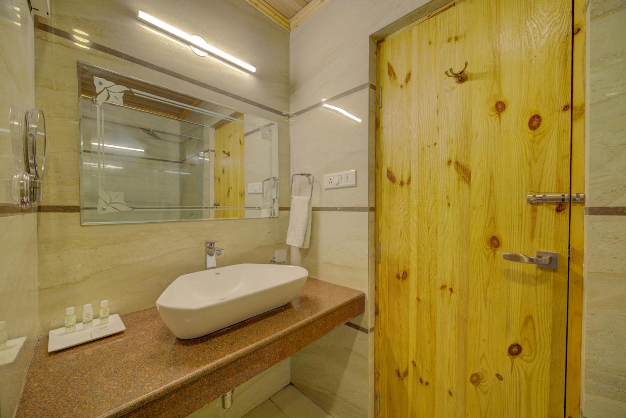Grace Resort And Spa Manāli Dış mekan fotoğraf